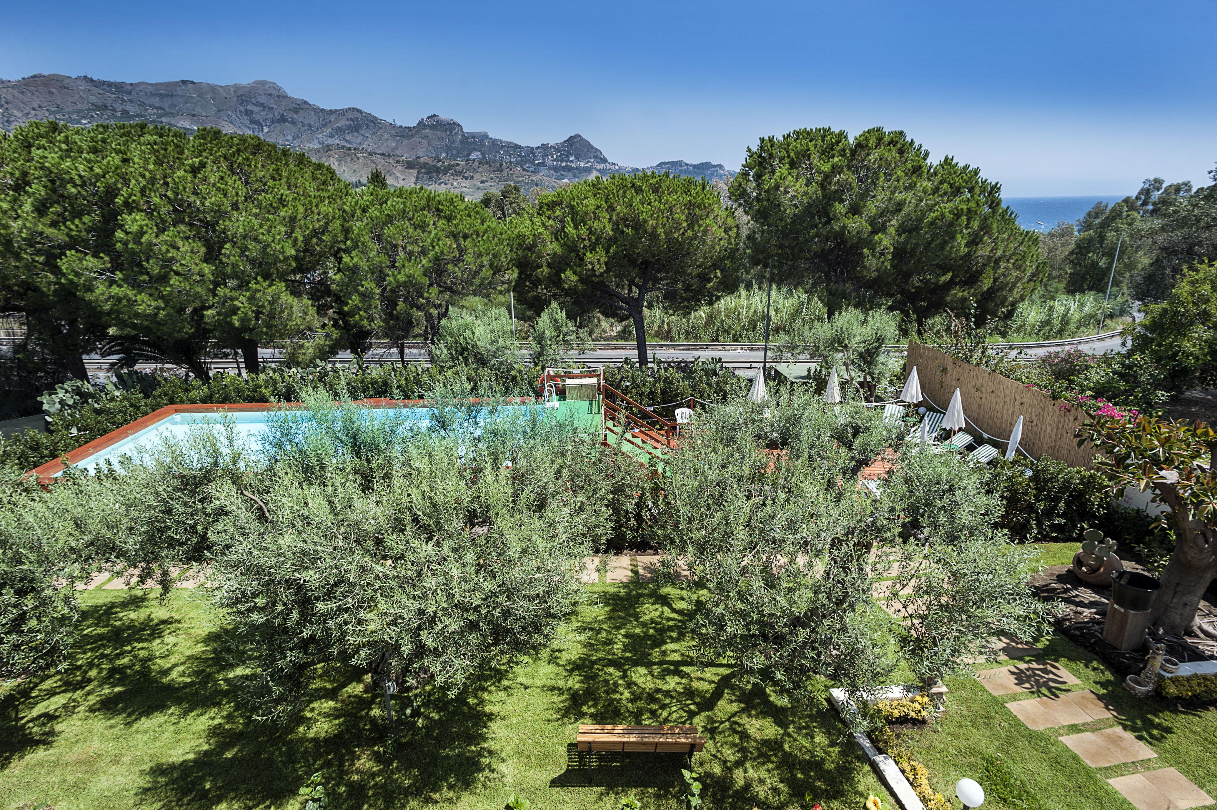 Villa Collina Giardini Naxos Exterior photo