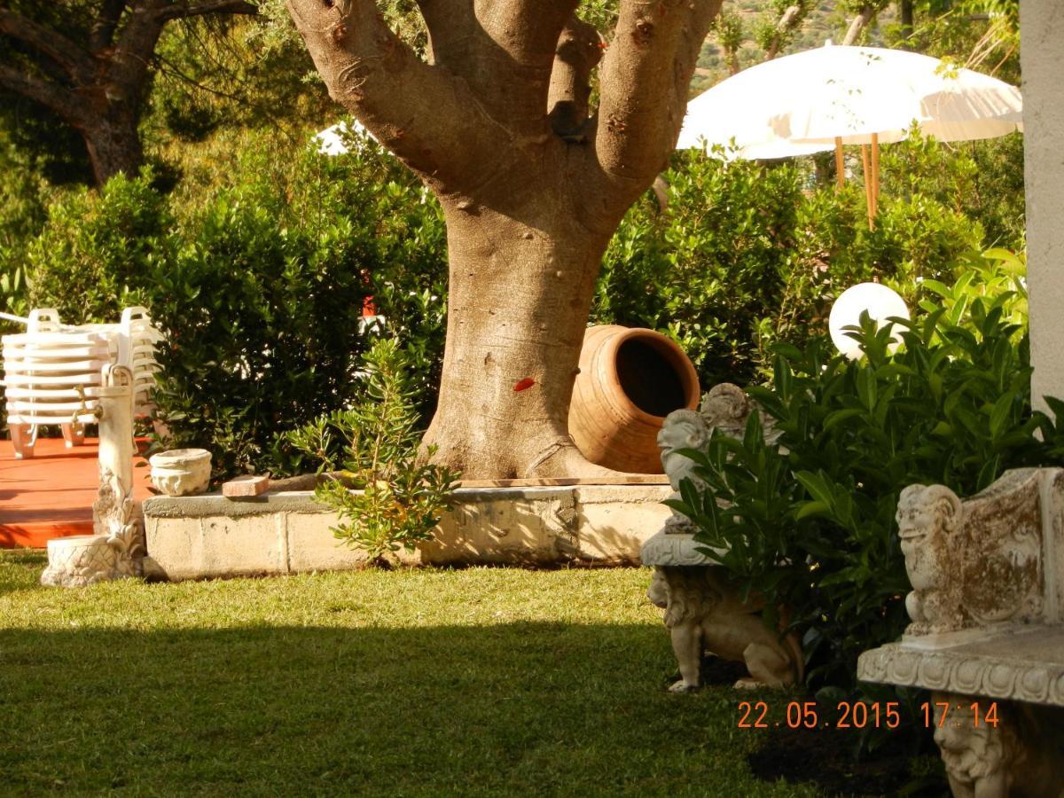 Villa Collina Giardini Naxos Exterior photo
