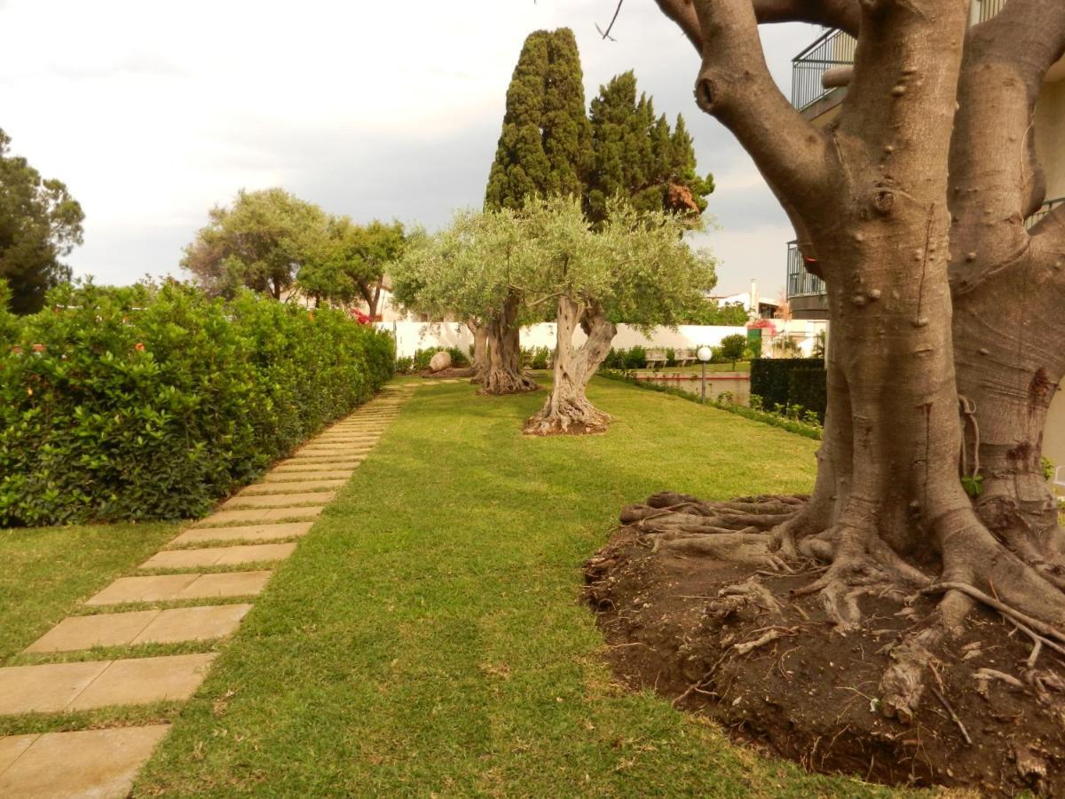 Villa Collina Giardini Naxos Exterior photo